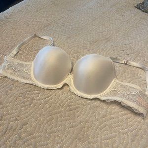 Victoria's Secret Body by Victoria White Satin & Lace Push Up Bra 36DD NWOT